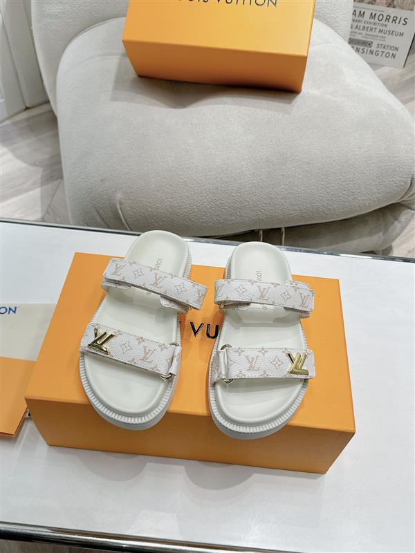 20251128184535692 200